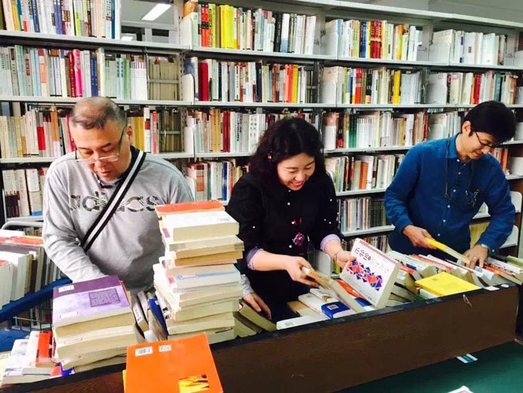 日韩精品无码一区二区