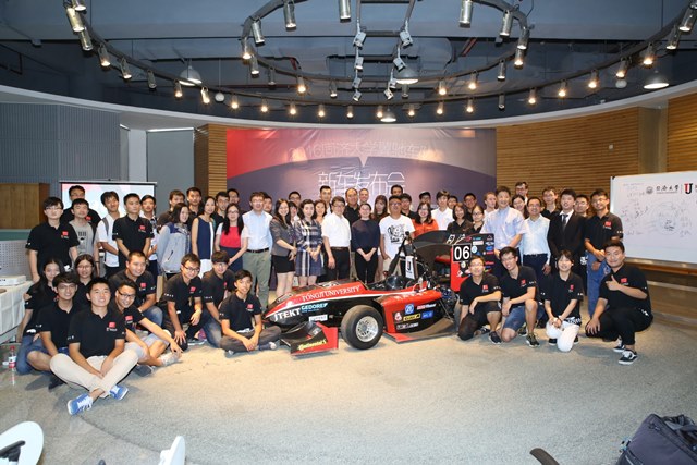 日韩精品无码一区二区