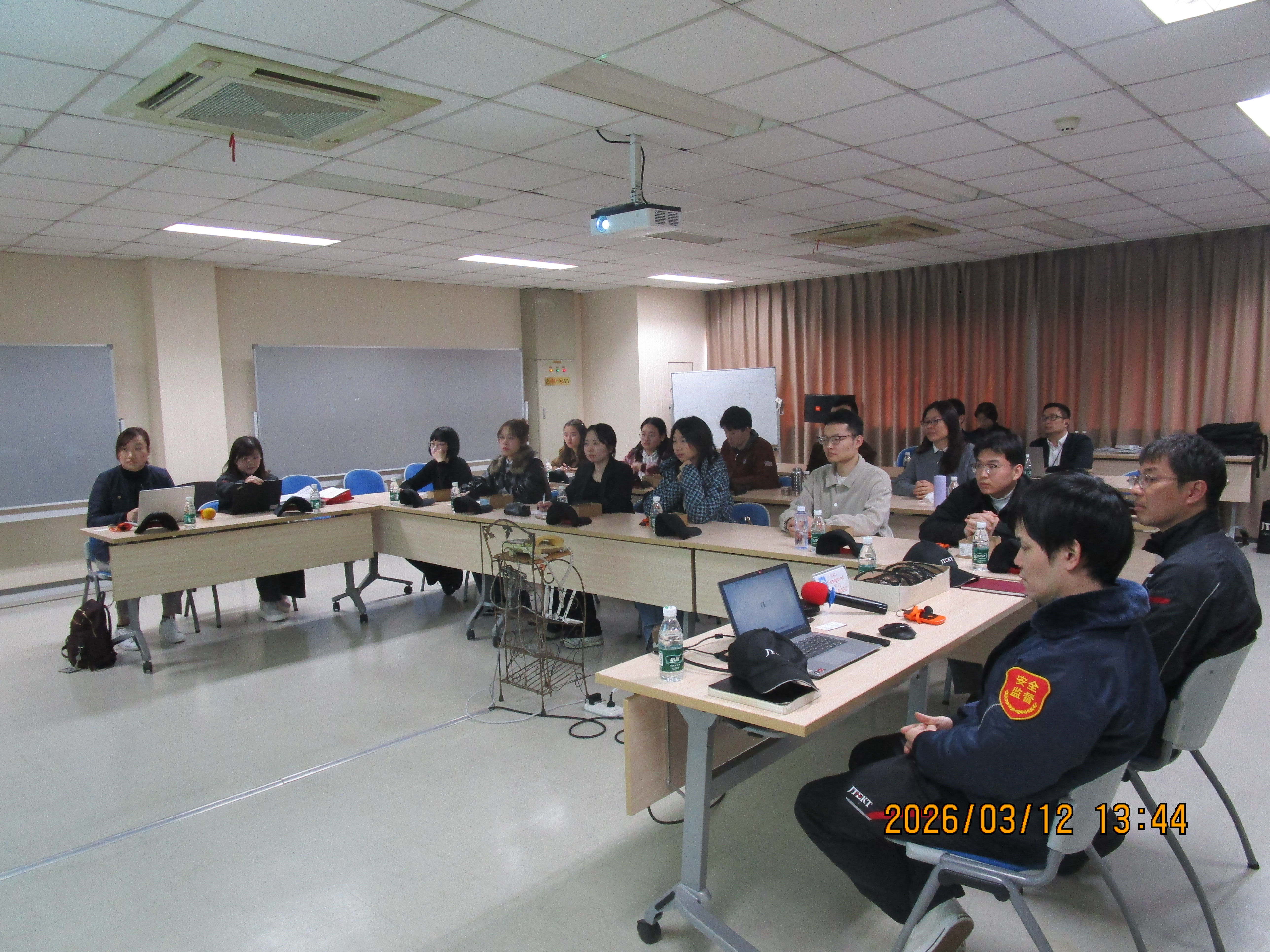 日韩精品无码一区二区